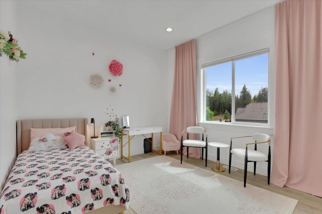 8609 E Hazelwood Ln, Spokane, WA 99212