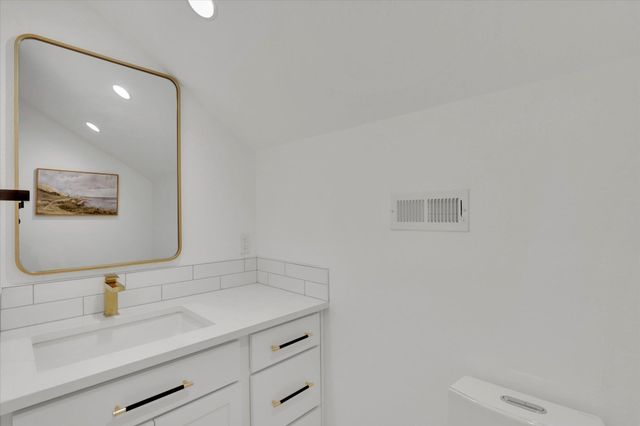 8609 E Hazelwood Ln, Spokane, WA 99212