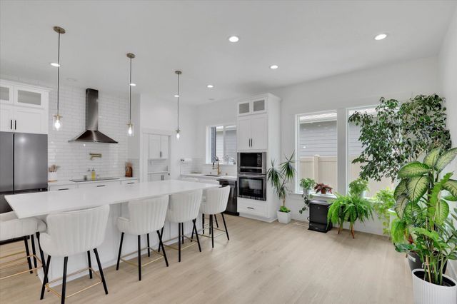 8609 E Hazelwood Ln, Spokane, WA 99212