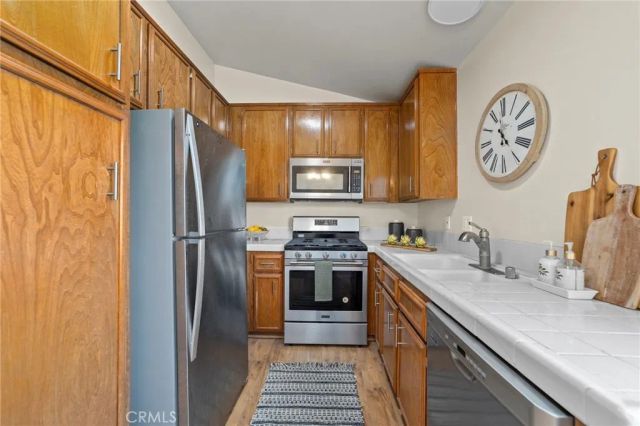 824 N Pasadena Avenue 31, Azusa, CA 91702