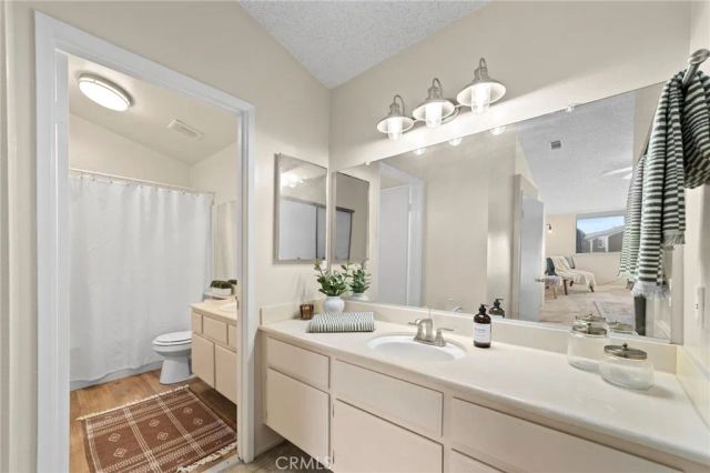 824 N Pasadena Avenue 31, Azusa, CA 91702