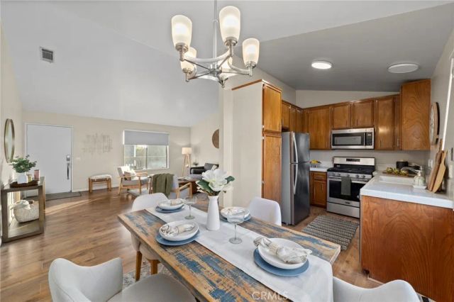 824 N Pasadena Avenue 31, Azusa, CA 91702