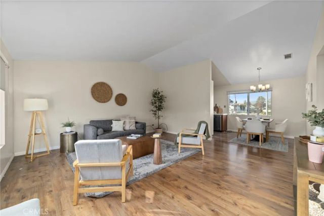 824 N Pasadena Avenue 31, Azusa, CA 91702
