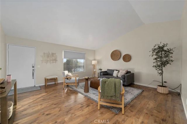 824 N Pasadena Avenue 31, Azusa, CA 91702