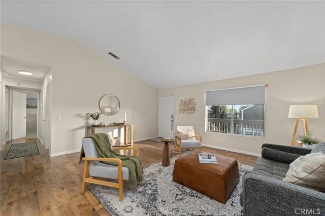 824 N Pasadena Avenue 31, Azusa, CA 91702