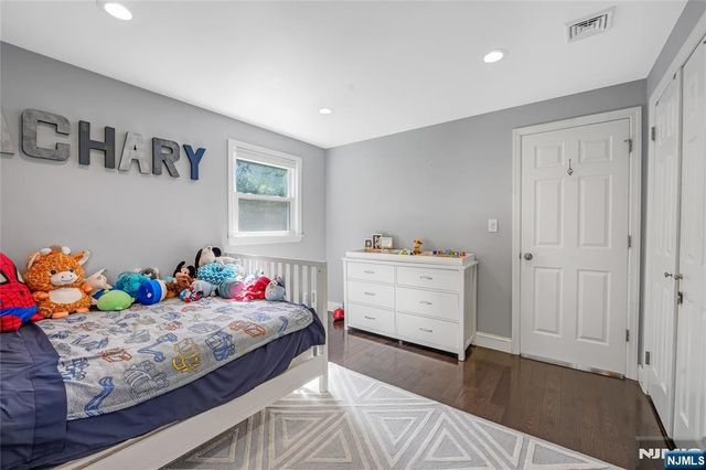 248 Wayfair Circle, Franklin Lakes, NJ 07417