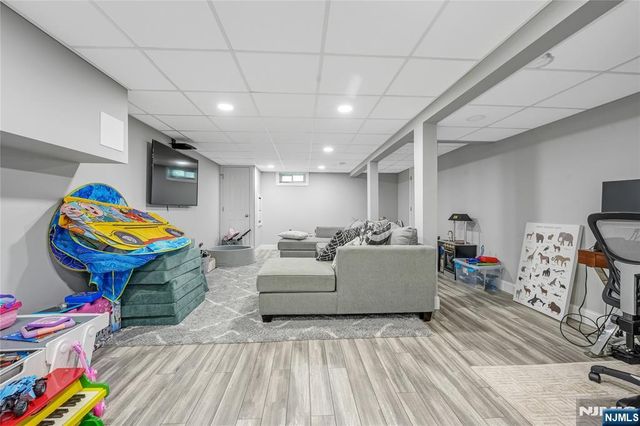 248 Wayfair Circle, Franklin Lakes, NJ 07417