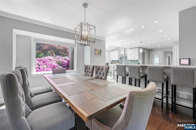 248 Wayfair Circle, Franklin Lakes, NJ 07417