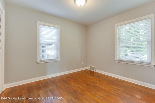 2711 Forest Avenue, Lansing, MI 48910