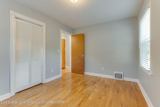 2711 Forest Avenue, Lansing, MI 48910