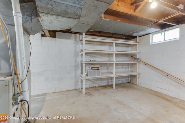 2711 Forest Avenue, Lansing, MI 48910