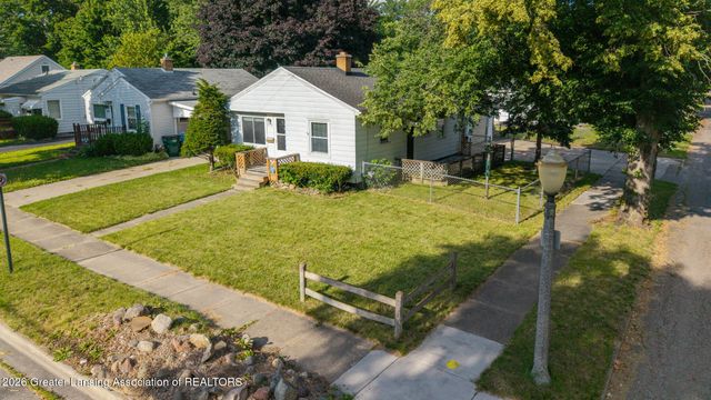 2711 Forest Avenue, Lansing, MI 48910