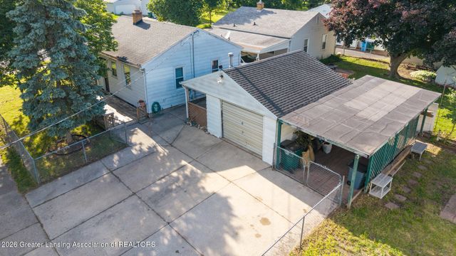 2711 Forest Avenue, Lansing, MI 48910