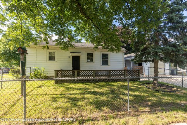2711 Forest Avenue, Lansing, MI 48910