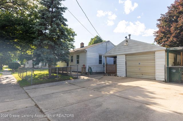 2711 Forest Avenue, Lansing, MI 48910