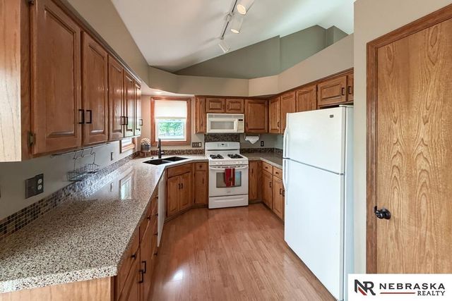 3924 S 155th Street, Omaha, NE 68144