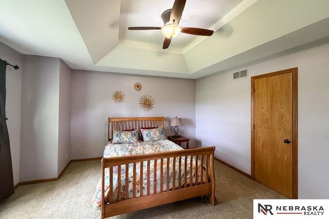3924 S 155th Street, Omaha, NE 68144