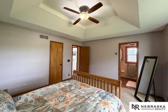 3924 S 155th Street, Omaha, NE 68144