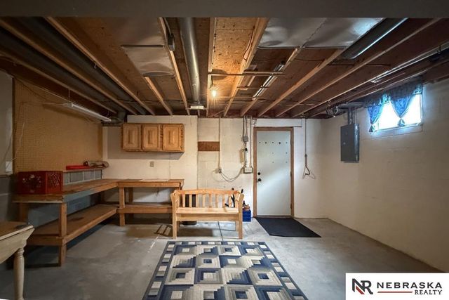 3924 S 155th Street, Omaha, NE 68144