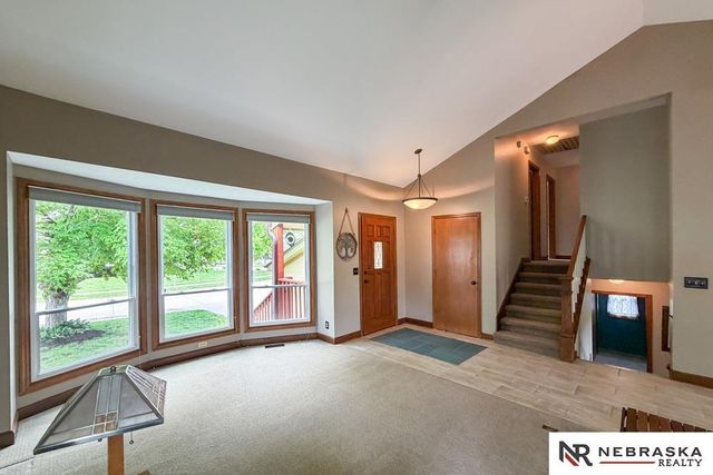 3924 S 155th Street, Omaha, NE 68144