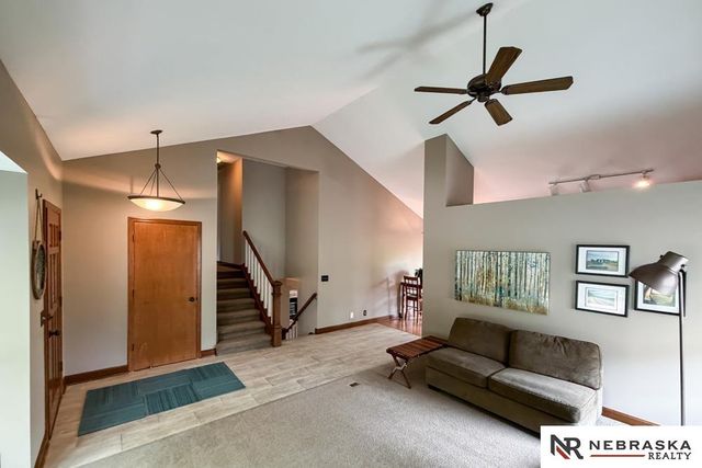 3924 S 155th Street, Omaha, NE 68144