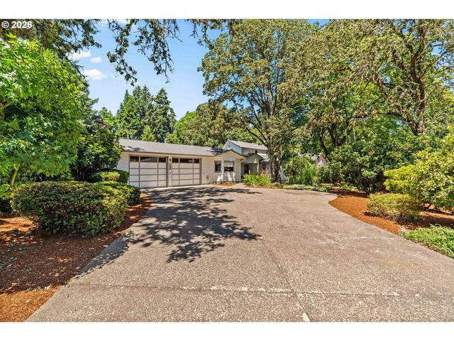 1572 HAPPY Ln, Eugene, OR 97401
