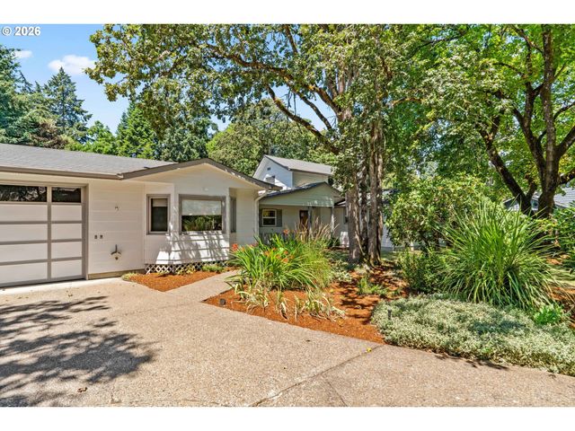 1572 HAPPY Ln, Eugene, OR 97401