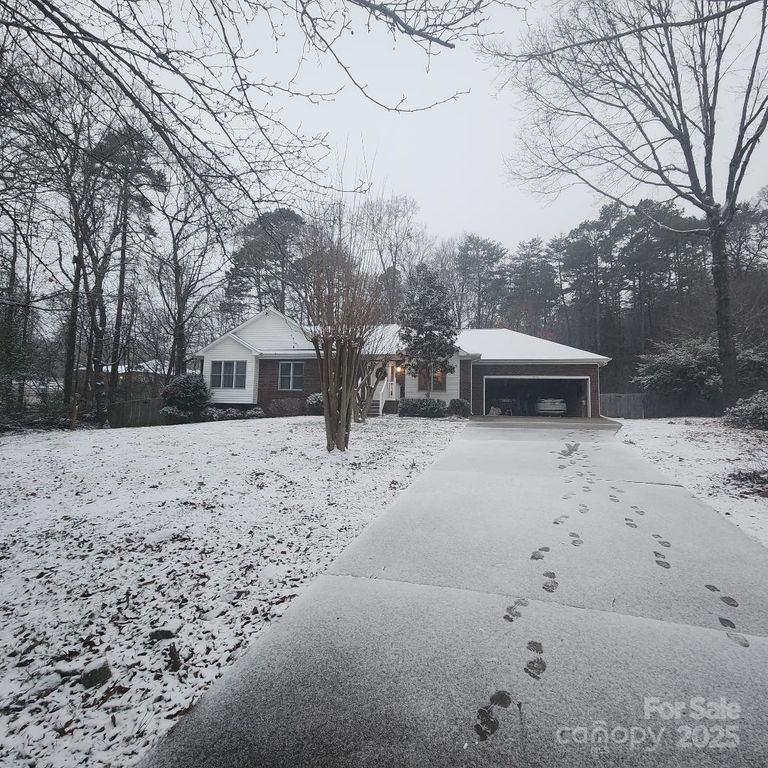 3973 Huntington Court, Denver, NC 28037