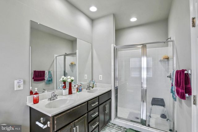 21077 ASHBURN HEIGHTS DR, Ashburn, VA 20148
