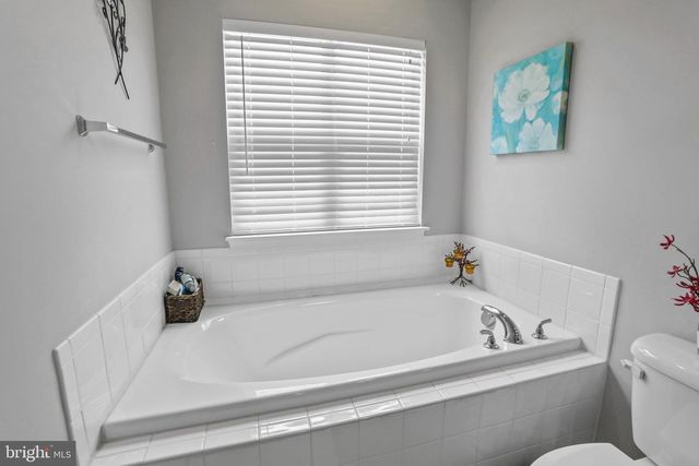 21077 ASHBURN HEIGHTS DR, Ashburn, VA 20148