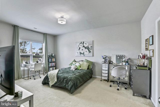 21077 ASHBURN HEIGHTS DR, Ashburn, VA 20148