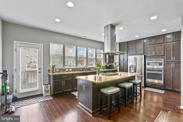 21077 ASHBURN HEIGHTS DR, Ashburn, VA 20148