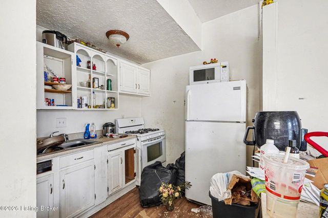 1818 Baird St, Louisville, KY 40203