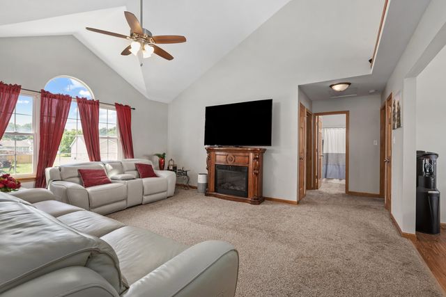 2715 Palladin Circle, Portage, IN 46368