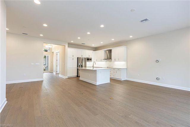 2691 Ridgecrest PL, Naples, FL 34112