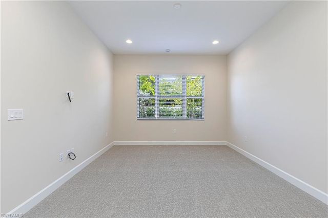 2691 Ridgecrest PL, Naples, FL 34112