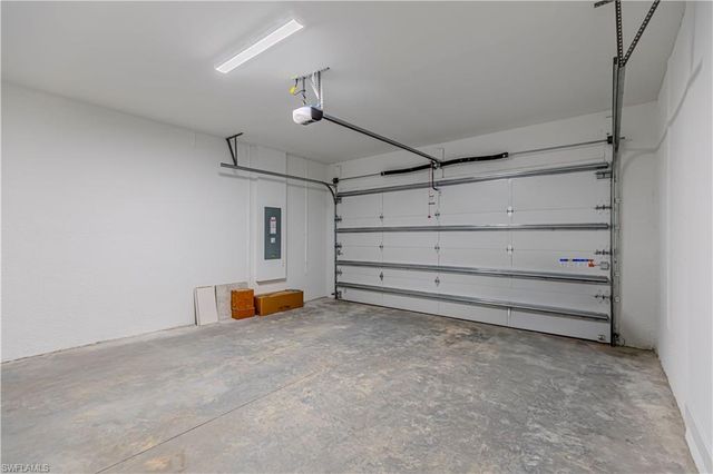 2691 Ridgecrest PL, Naples, FL 34112