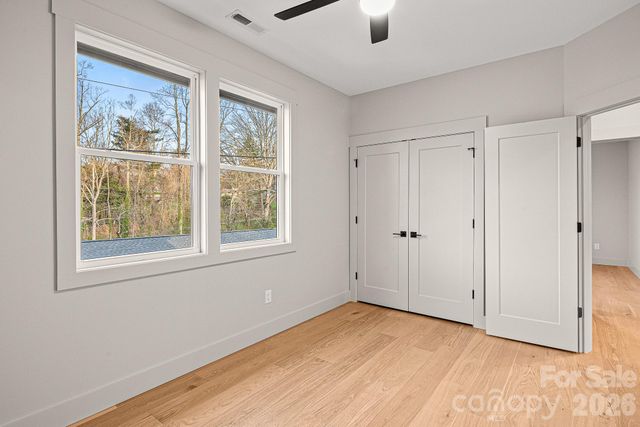 10 Overlook Place, Asheville, NC 28803