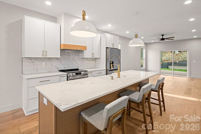 10 Overlook Place, Asheville, NC 28803