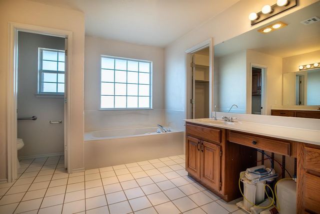 7204 Niblick Way, Edmond, OK 73025