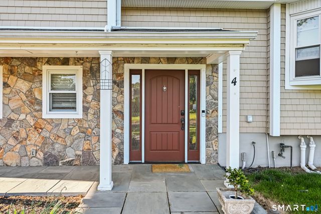 4 Dairy Farm Road, Norwalk, CT 06851