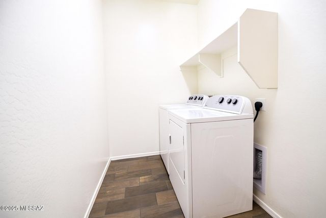 17296 W Molly Lane, Surprise, AZ 85387