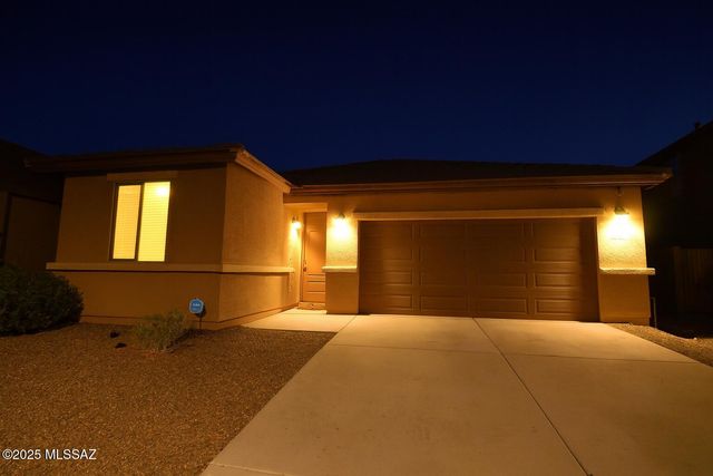 17296 W Molly Lane, Surprise, AZ 85387