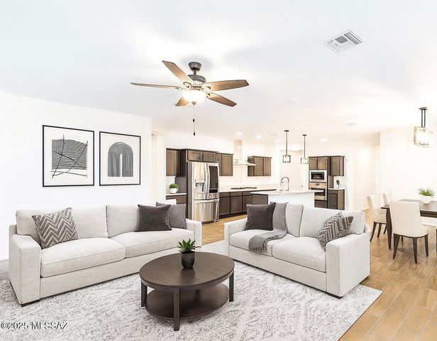 17296 W Molly Lane, Surprise, AZ 85387