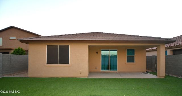17296 W Molly Lane, Surprise, AZ 85387