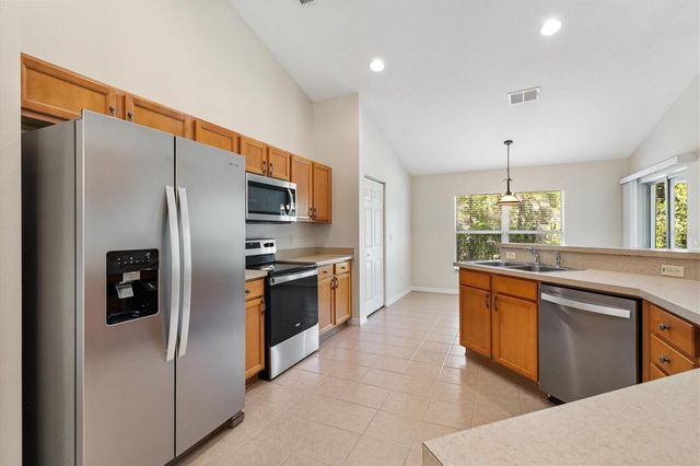 13560 SE 101ST TERRACE, Belleview, FL 34420