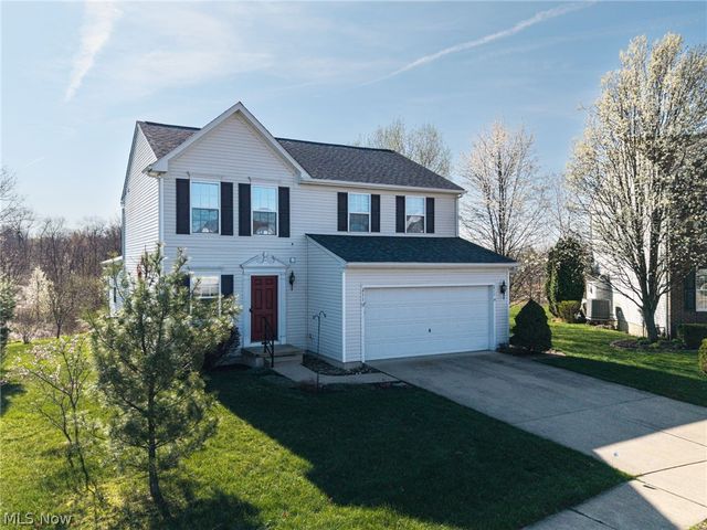 211 Burkdale Court, Wadsworth, OH 44281