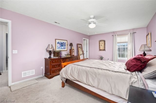 211 Burkdale Court, Wadsworth, OH 44281