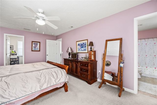 211 Burkdale Court, Wadsworth, OH 44281