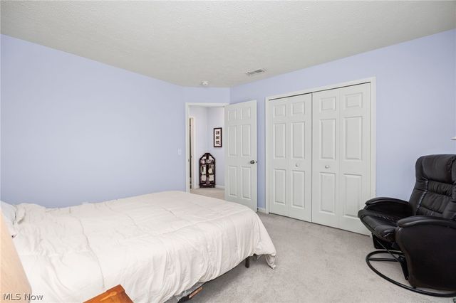 211 Burkdale Court, Wadsworth, OH 44281